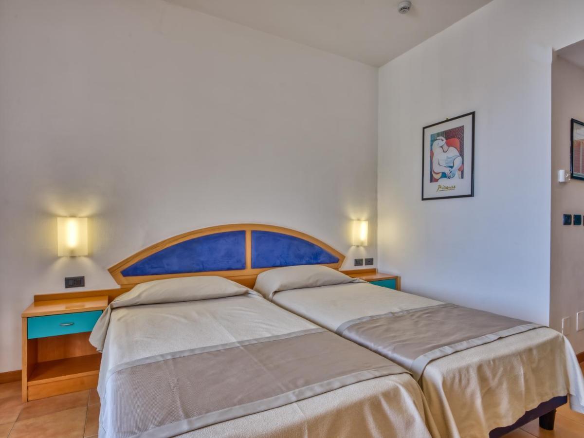 Hotel Antares Letojanni Exteriör bild