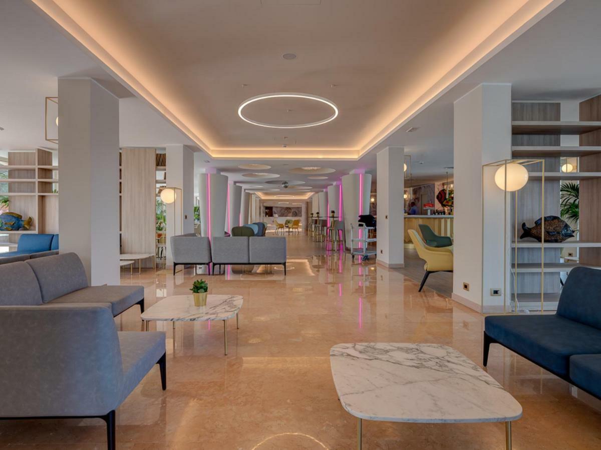Hotel Antares Letojanni Exteriör bild